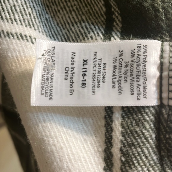 Shacket. Flannel button down warm jacket. Top. Never worn. - Picture 7 of 8